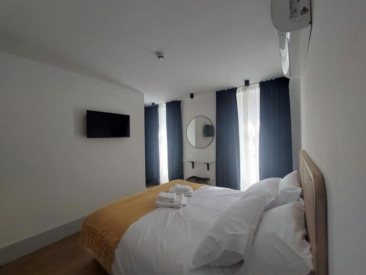 Angra Heritage - City Center Hostel 英雄港 外观 照片